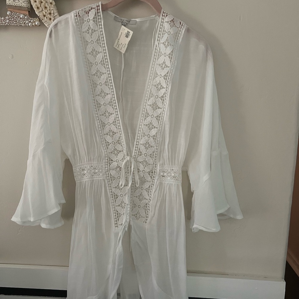 Love Tree Elegant White Lace Coverup